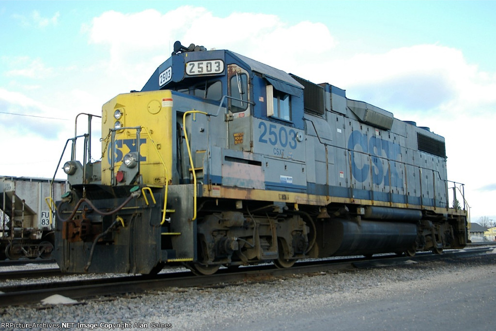 CSX GP38-2 2503